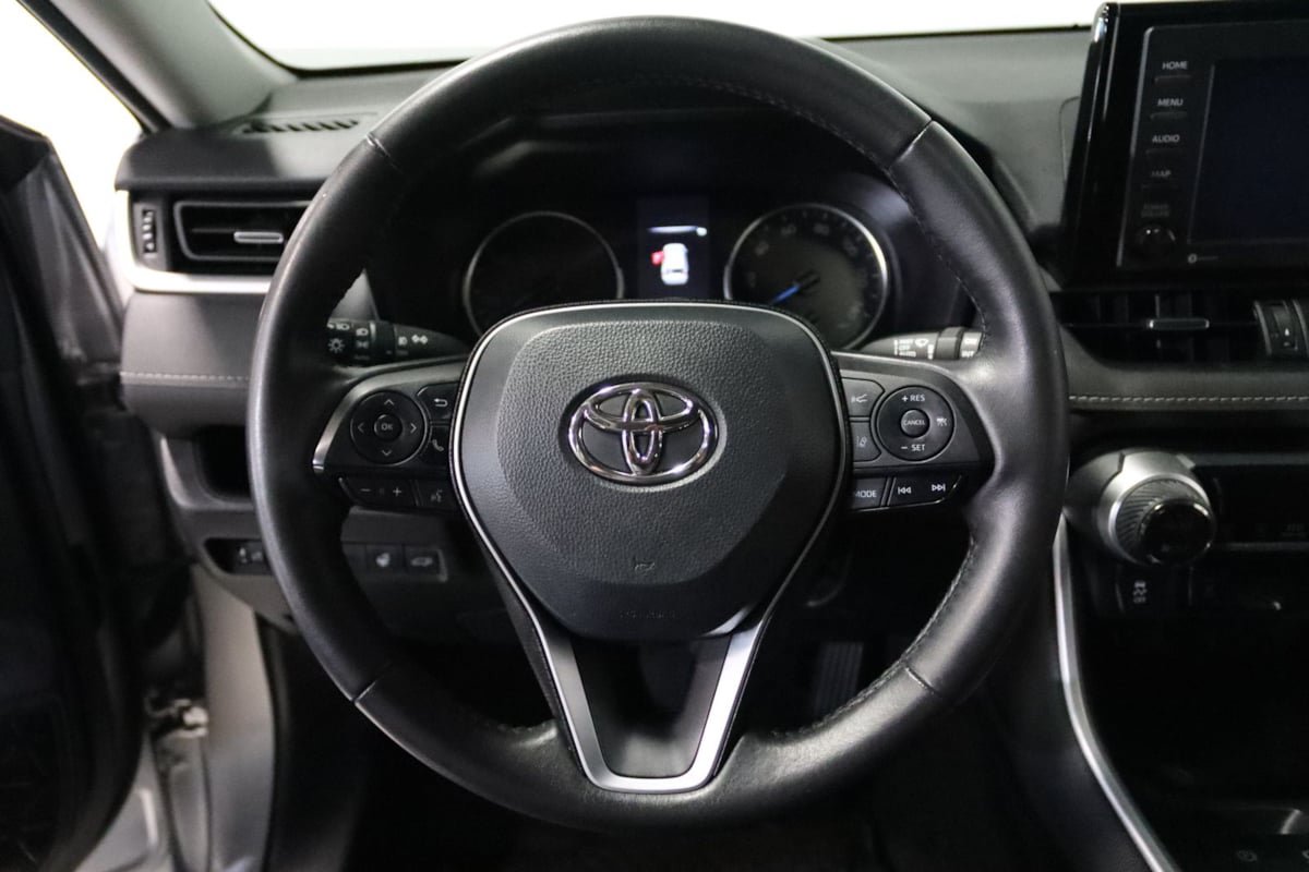 Used 2022 Toyota RAV4 XLE Premium AWD/4WD image 38