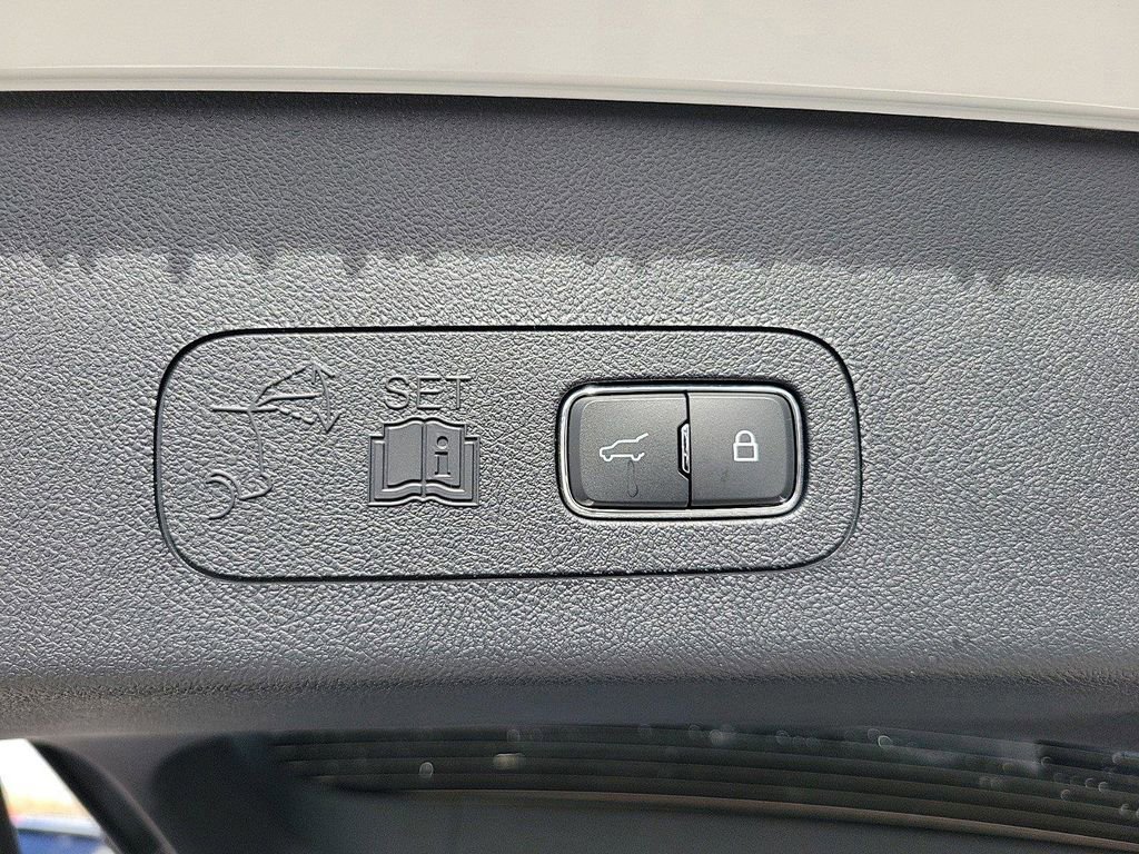 New 2025 Lincoln Aviator Black Label w/ Jet Appearance Package image 12