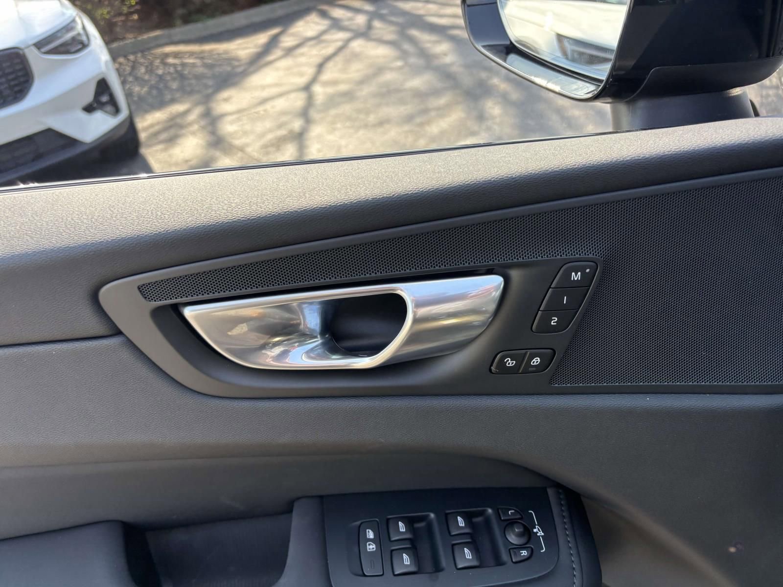 New 2026 Volvo XC60 B5 Plus AWD/4WD image 12