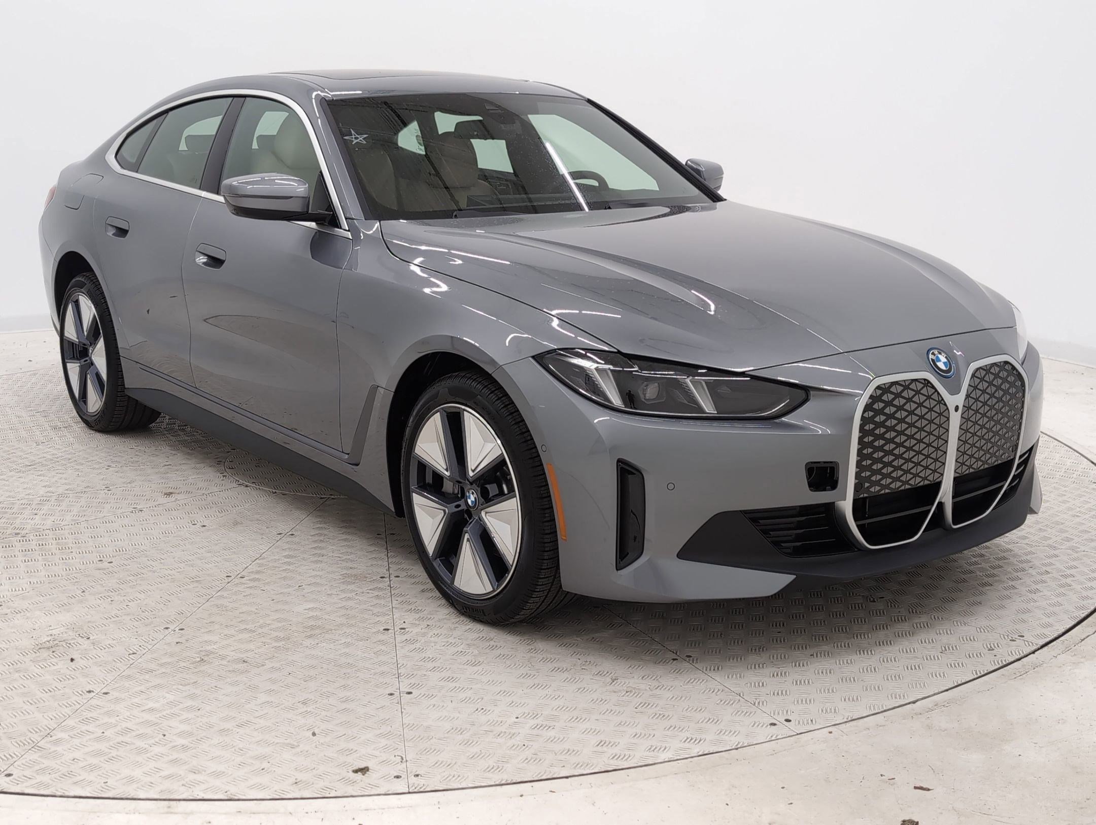 Certified 2025 BMW i4 eDrive40 w/ Premium Package image 7