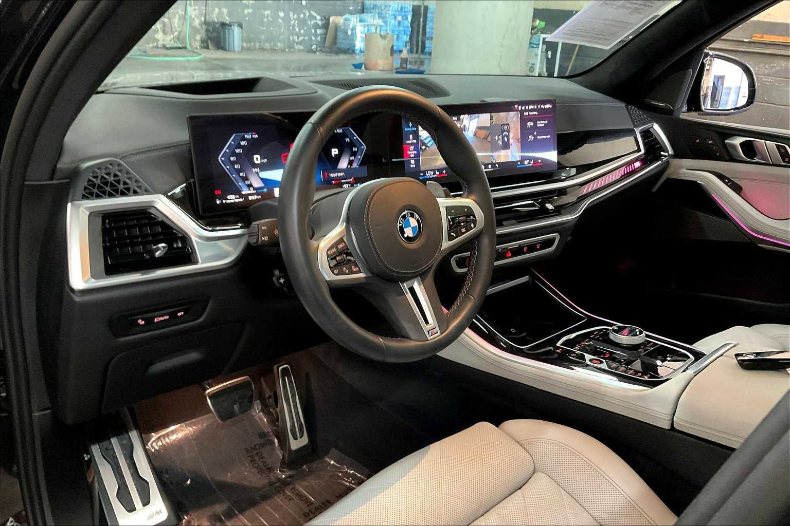 Used 2025 BMW X5 M60i w/ Executive Package image 17