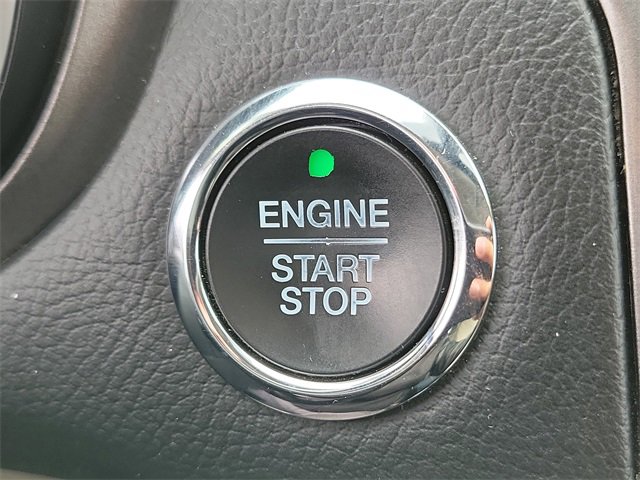 Used 2019 Ford Fusion SE image 12