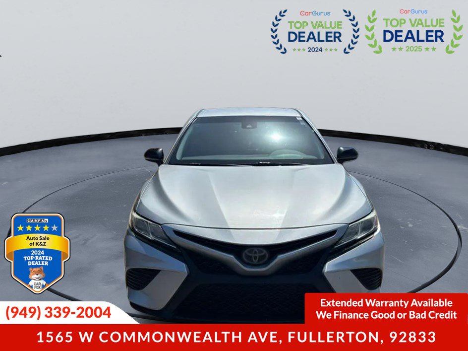 Used 2020 Toyota Camry SE w/ Carpet Mat Package FWD image 4