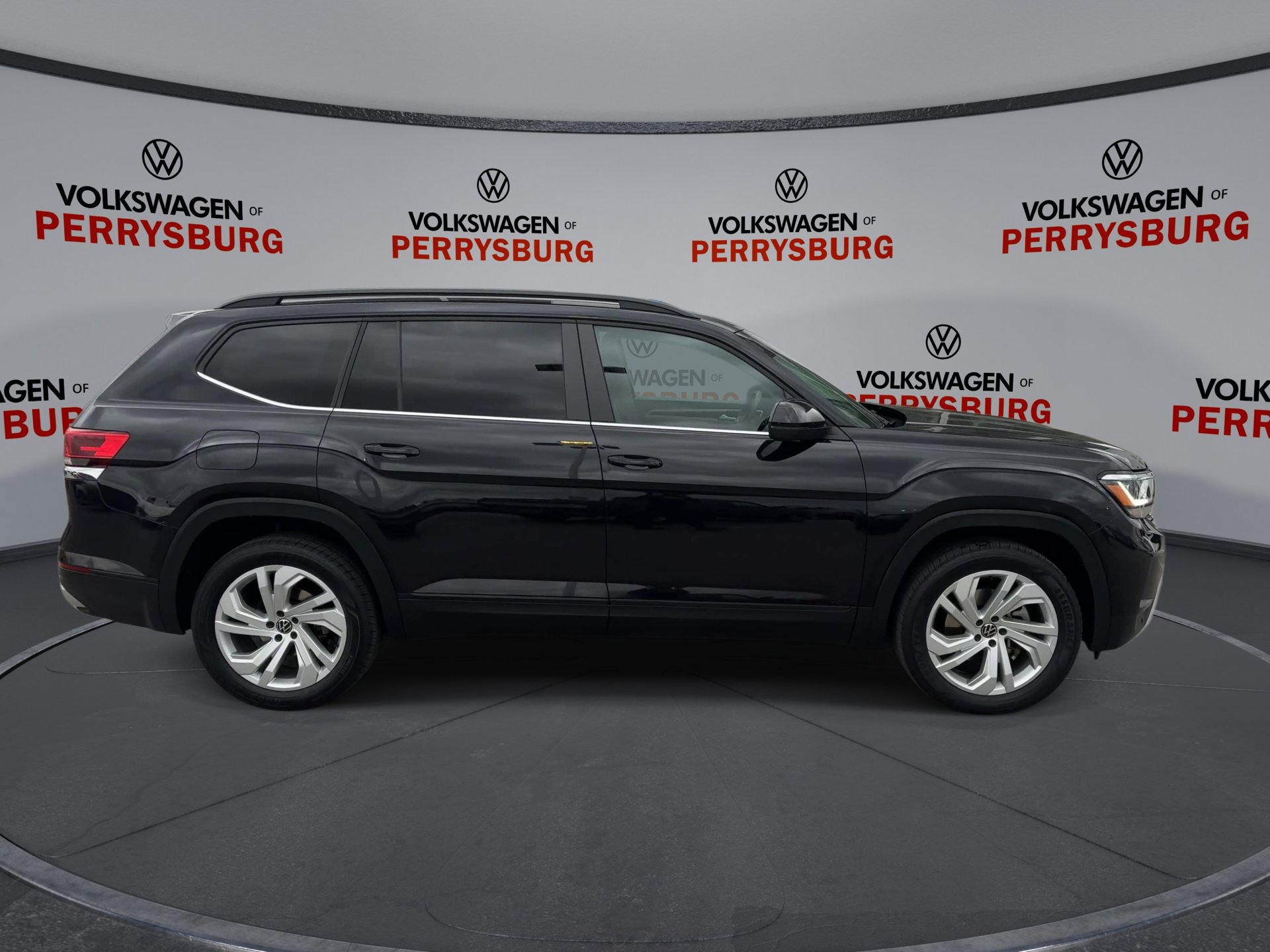 Used 2021 Volkswagen Atlas SE image 9