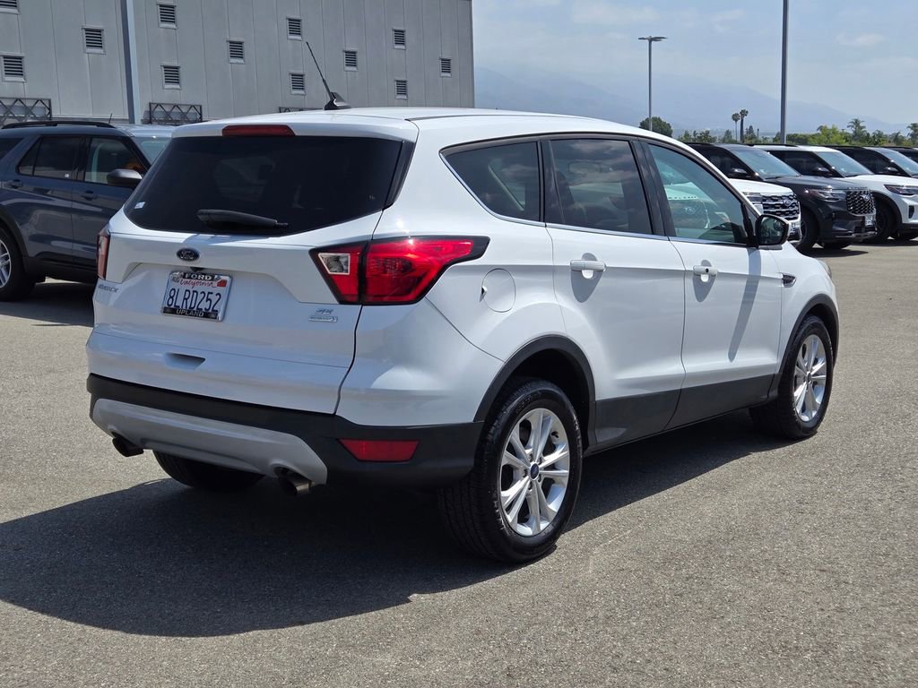 Used 2019 Ford Escape SE FWD image 6