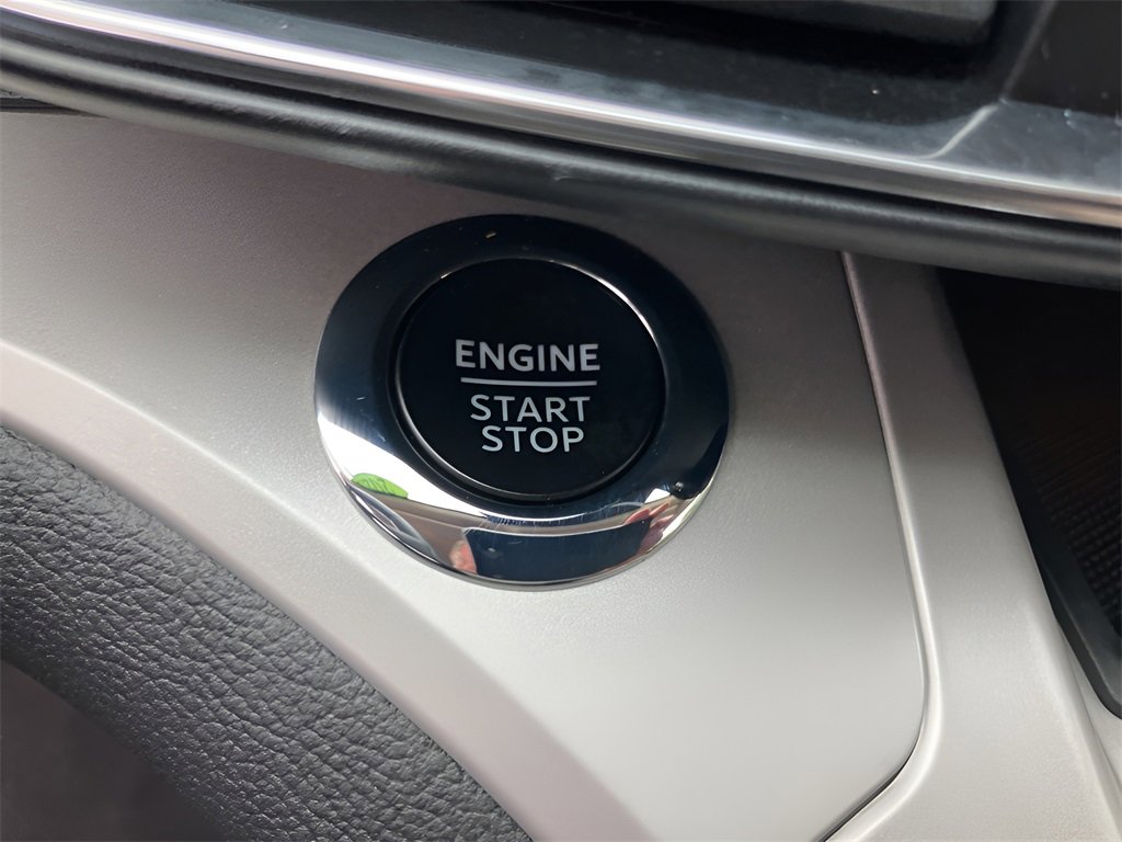 Used 2023 Ford Explorer XLT w/ Equipment Group 202A image 22