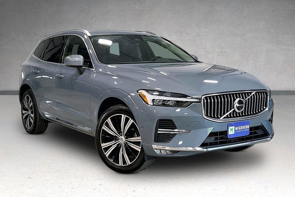 Used 2023 Volvo XC60 B5 Plus w/ Climate Package AWD/4WD image 3