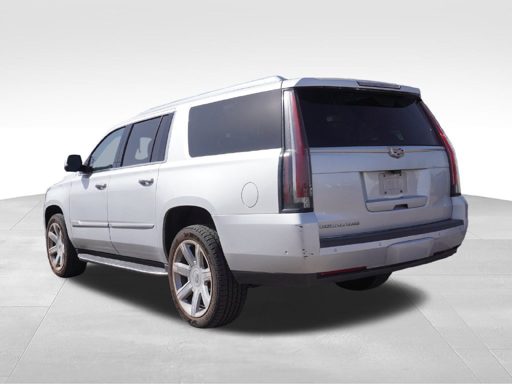 Used 2019 Cadillac Escalade ESV Luxury AWD/4WD image 3