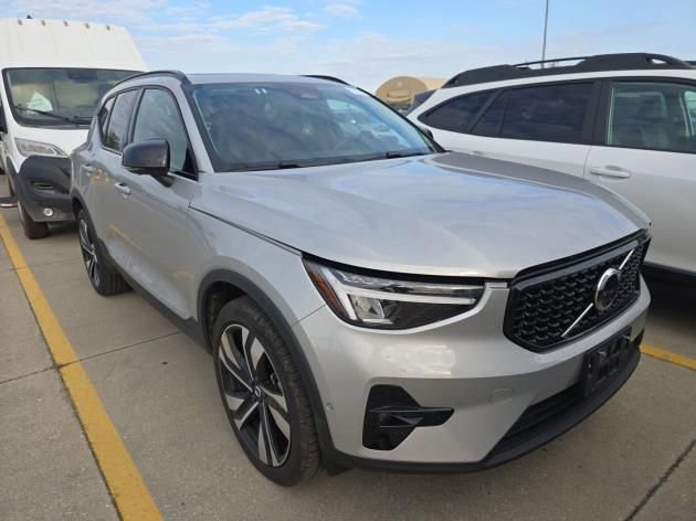 Certified 2025 Volvo XC40 B5 Plus