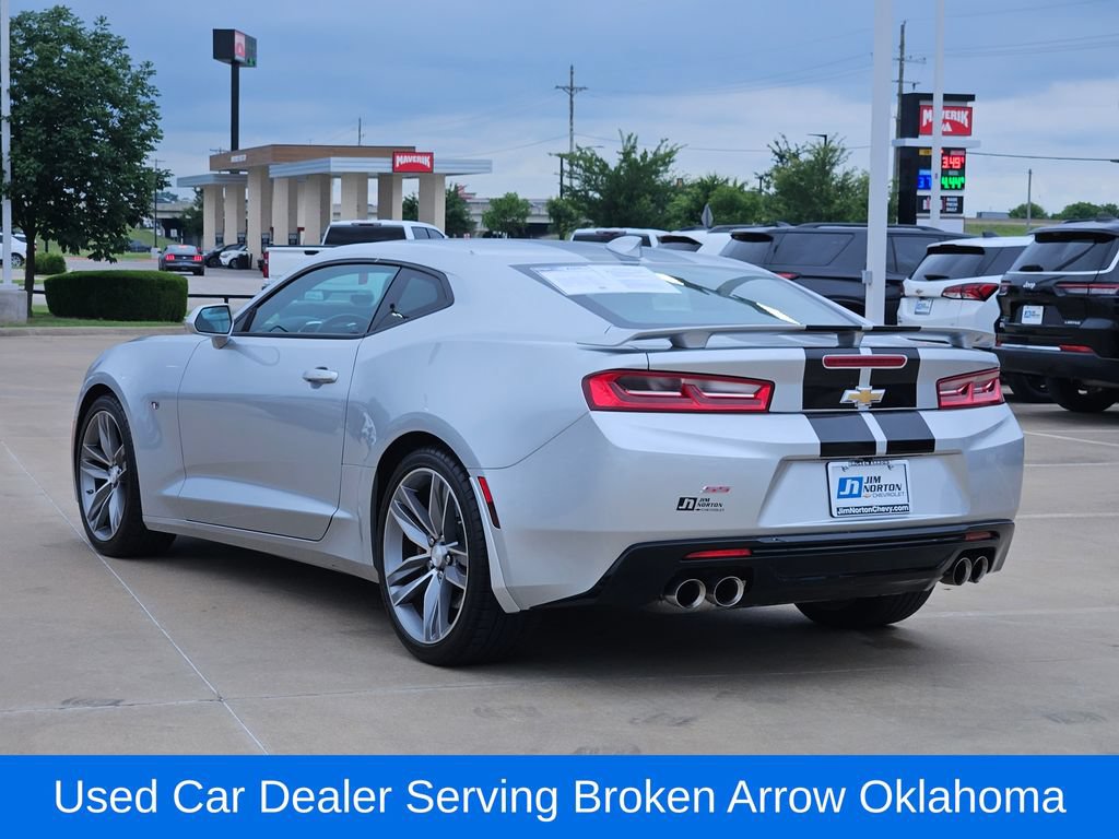 Used 2018 Chevrolet Camaro SS RWD image 6