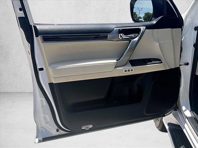 Used 2023 Lexus GX 460 Premium AWD/4WD image 18