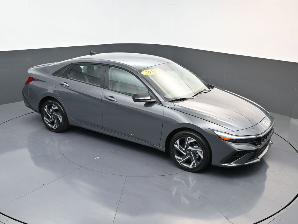 Certified 2025 Hyundai Elantra SEL image 14