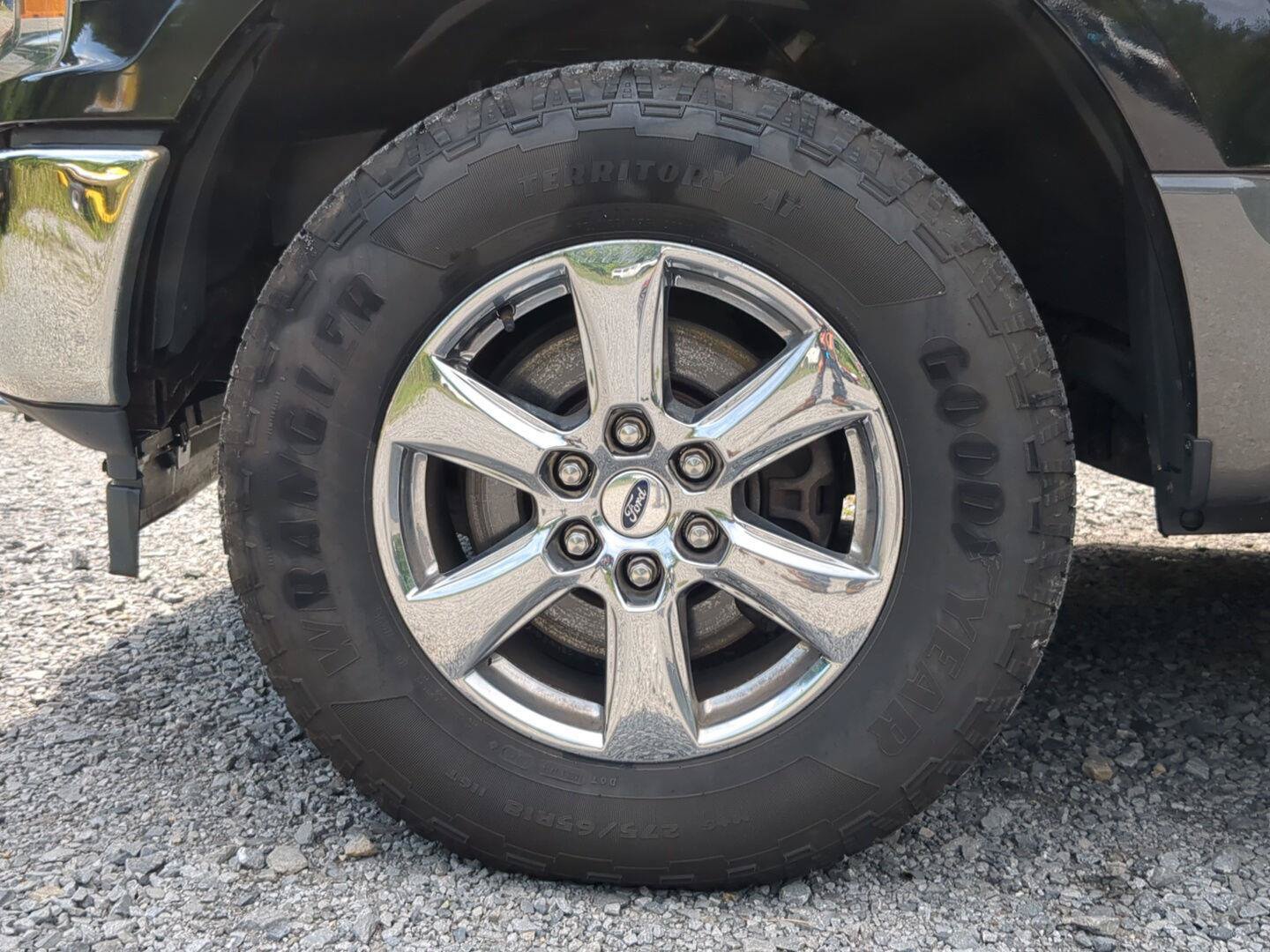 Used 2019 Ford F150 XLT w/ Equipment Group 302A Luxury AWD/4WD image 9