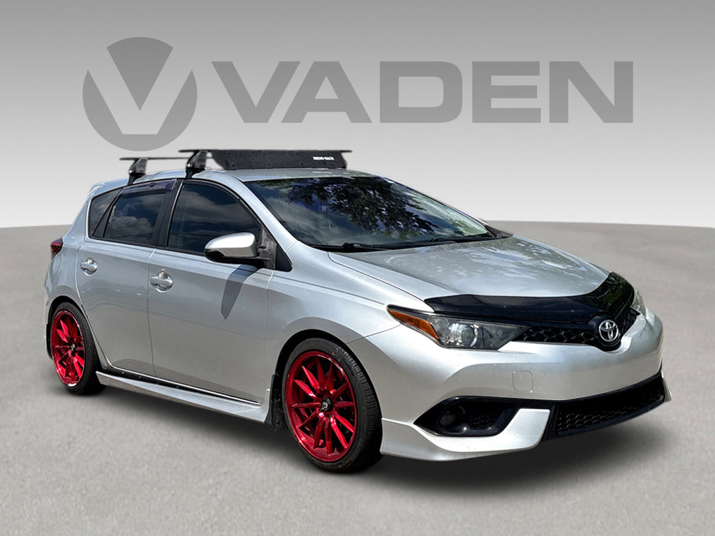 Used 2017 Toyota Corolla iM FWD image 1