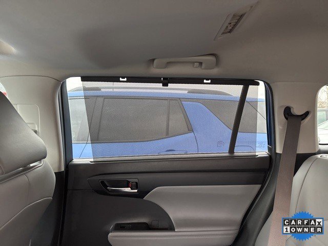 Used 2020 Toyota Highlander XLE image 11