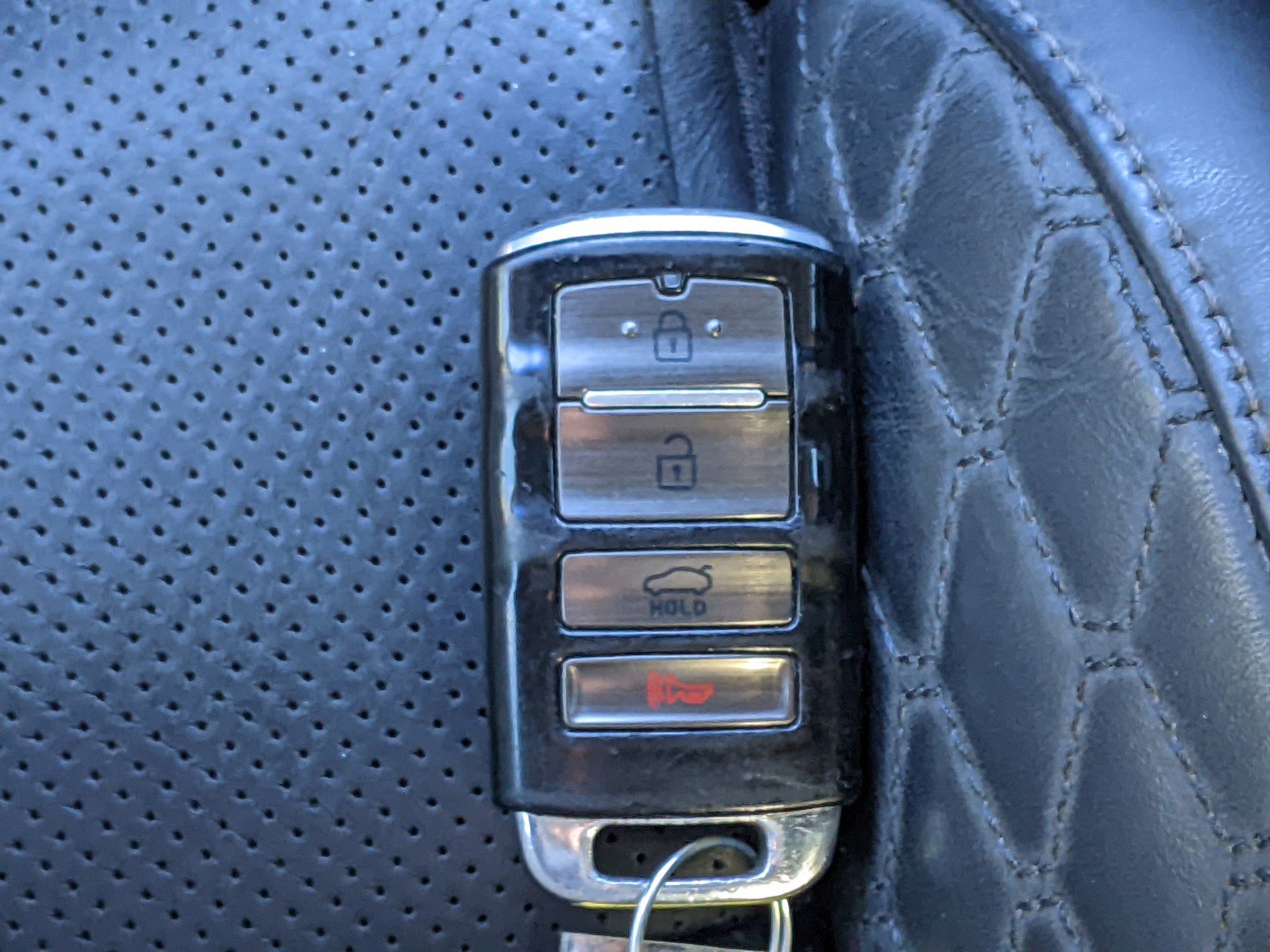 Certified 2019 Kia Cadenza Limited image 28