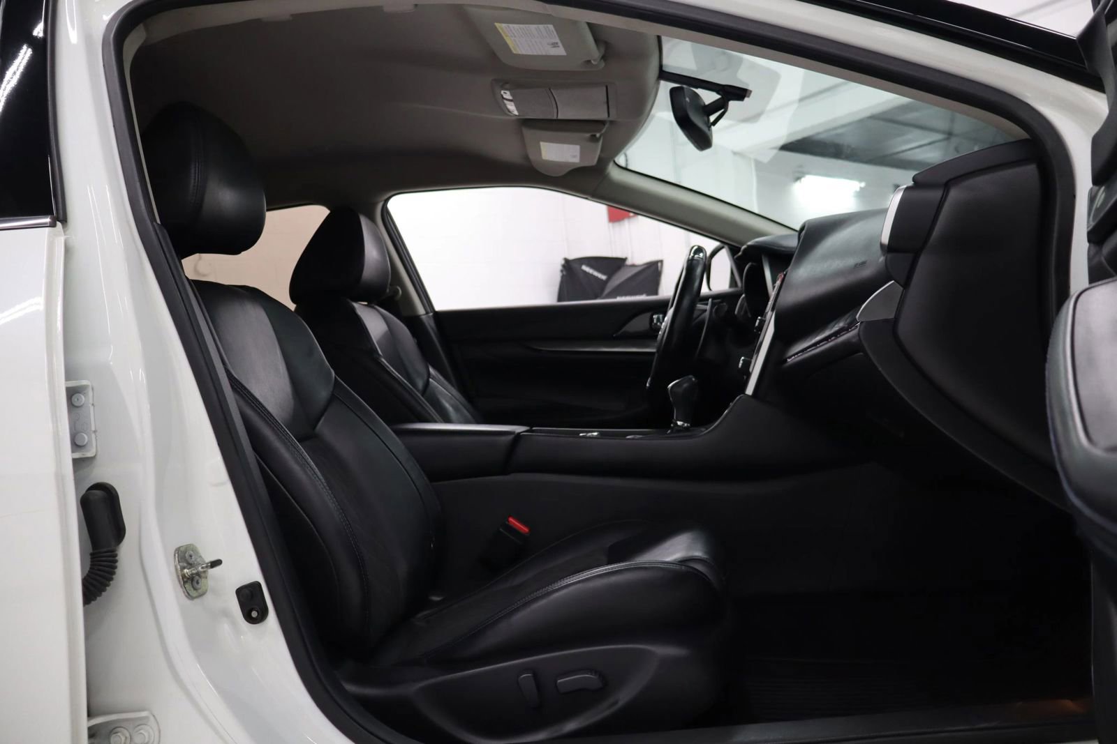 Used 2017 Nissan Maxima SR w/ Midnight Edition image 29