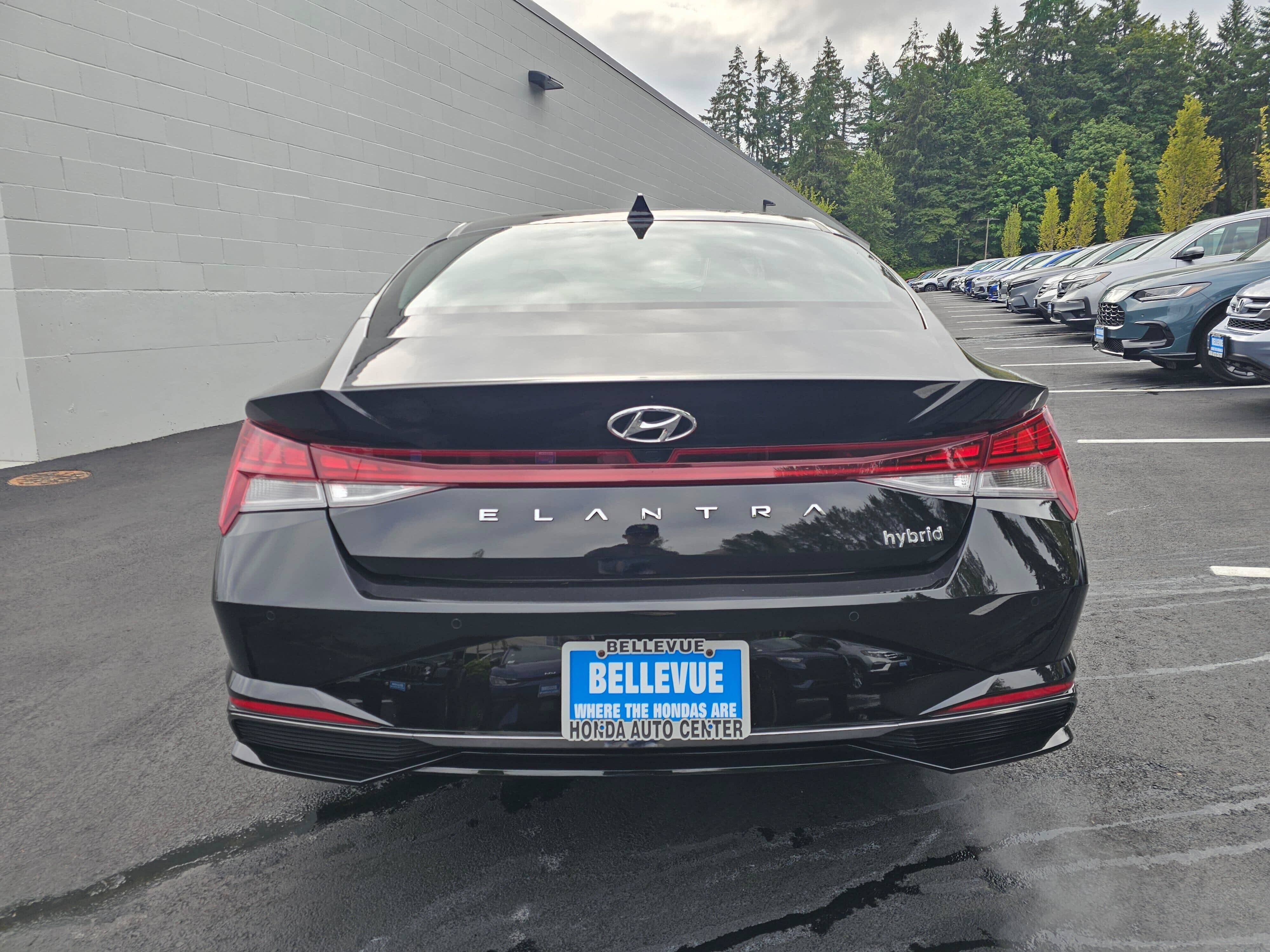 Used 2023 Hyundai Elantra Limited FWD image 6