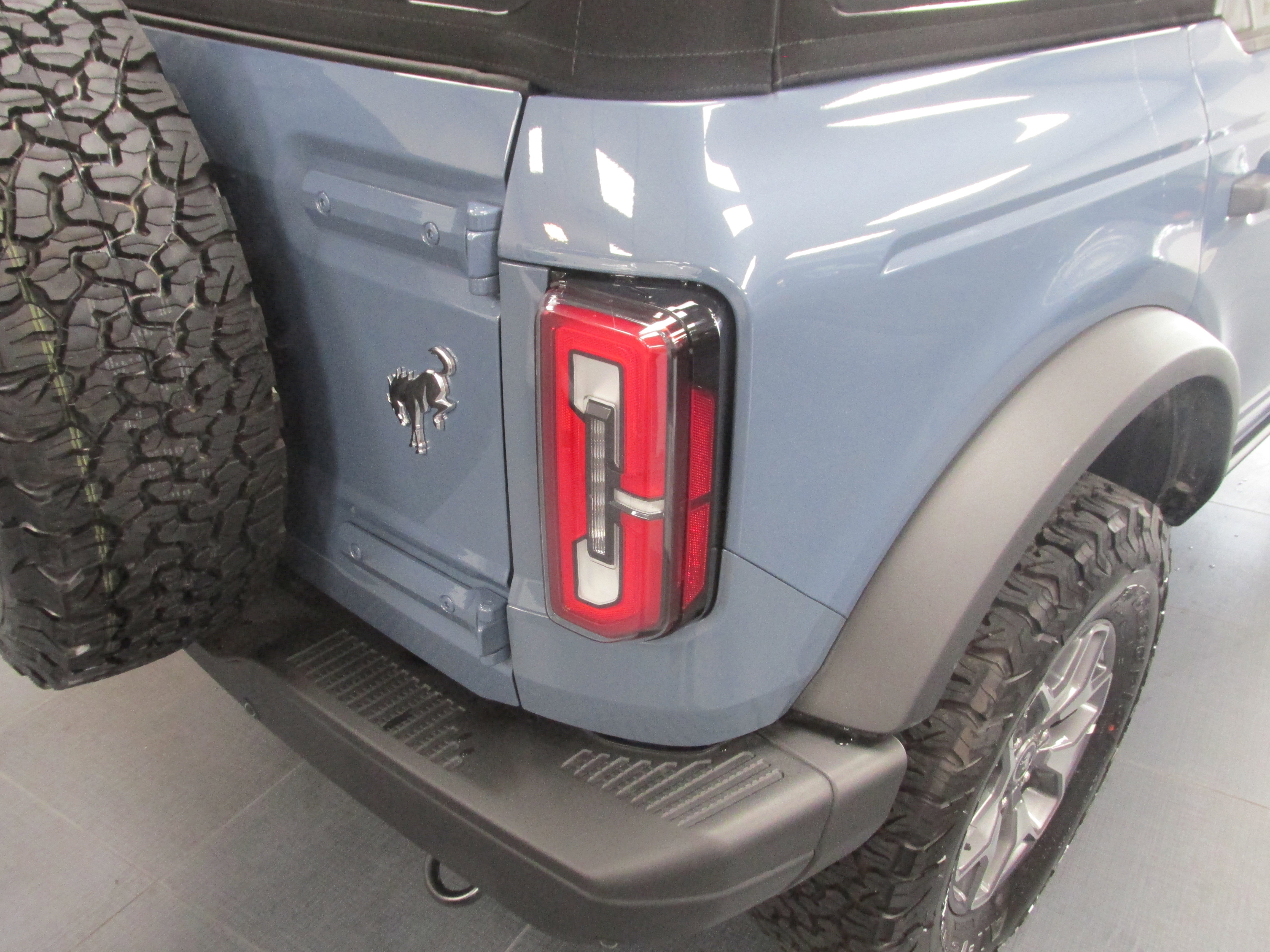 New 2025 Ford Bronco Badlands image 9