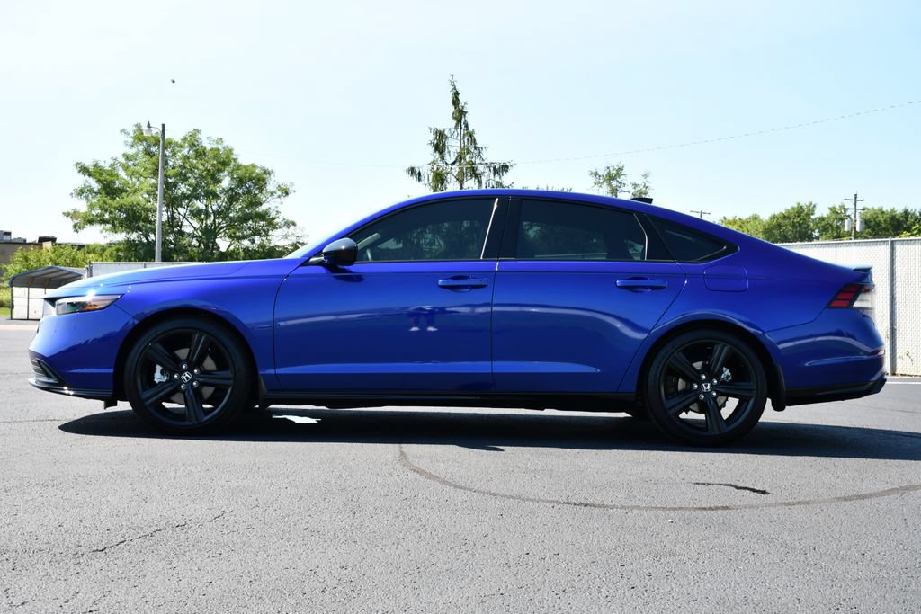 Used 2024 Honda Accord Sport image 4