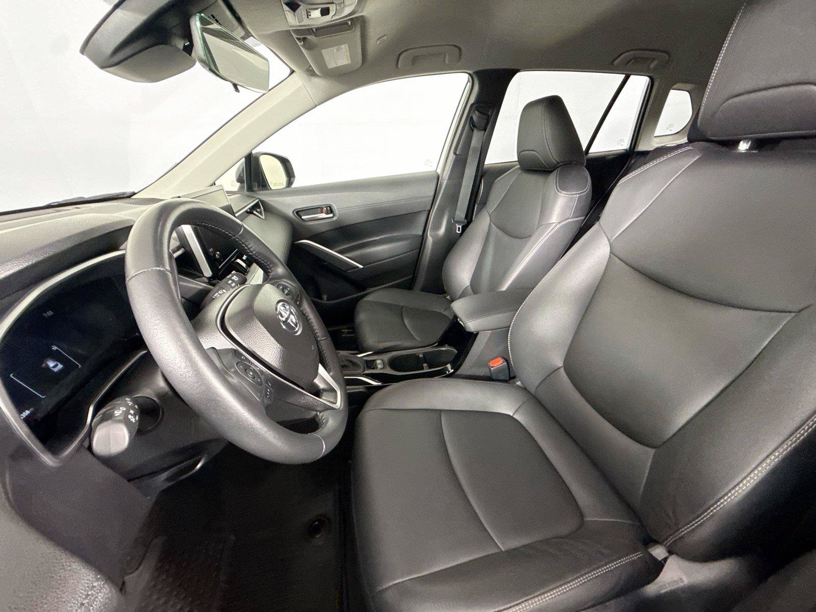 Certified 2025 Toyota Corolla Cross XLE AWD/4WD image 3