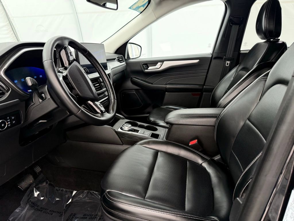 Certified 2024 Ford Escape Platinum image 12