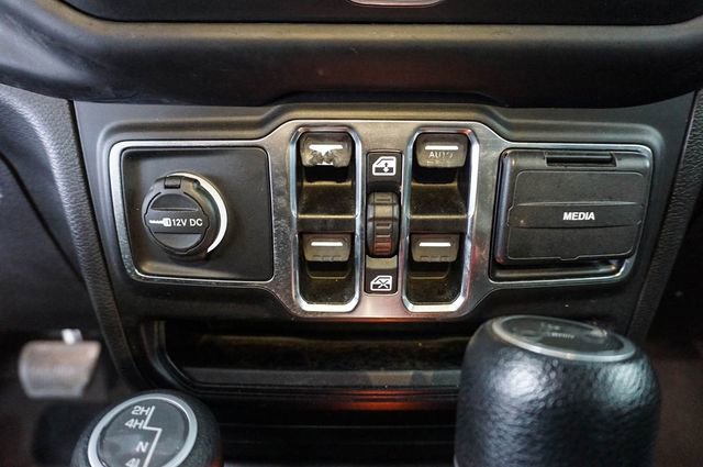 Used 2019 Jeep Wrangler Unlimited Sport S image 17