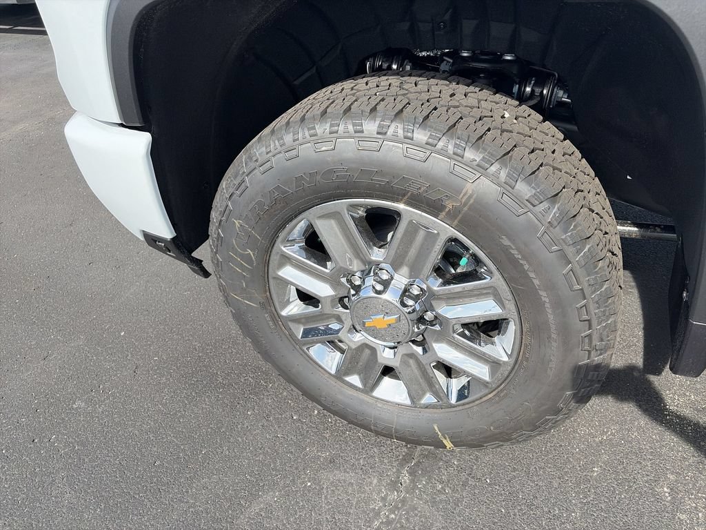 New 2026 Chevrolet Silverado 3500 High Country w/ High Country Premium Package AWD/4WD image 10