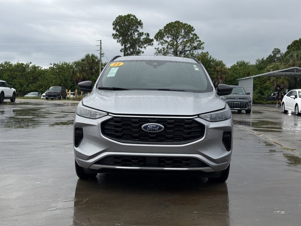 Used 2023 Ford Escape ST-Line w/ Equipment Group 301A FWD image 9