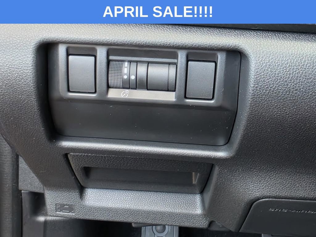 Used 2025 Subaru Crosstrek 2.0i Premium image 25
