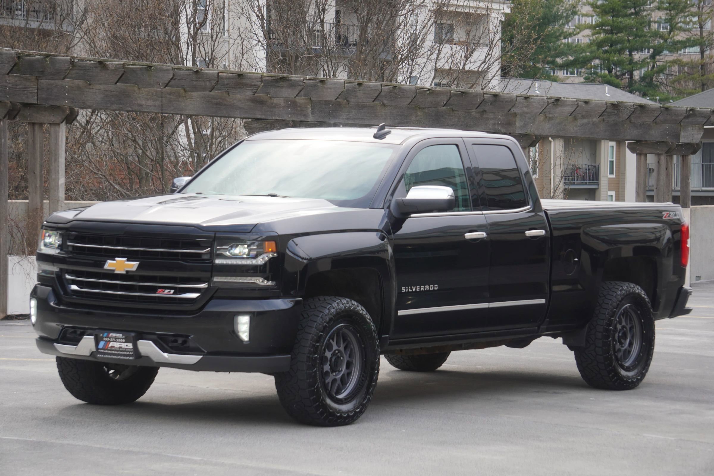 Used 2017 Chevrolet Silverado 1500 LTZ Z71 AWD/4WD image 6