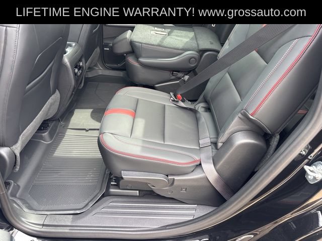 New 2027 Chevrolet Traverse RS w/ LPO, Floor Liner Package AWD/4WD image 20
