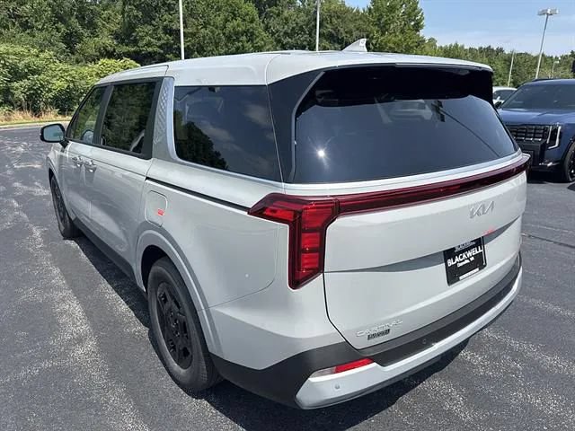 New 2027 Kia Carnival FWD image 4