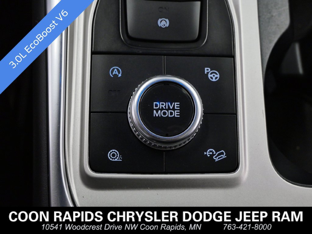 Used 2022 Ford Explorer Platinum w/ Equipment Group 601A AWD/4WD image 22