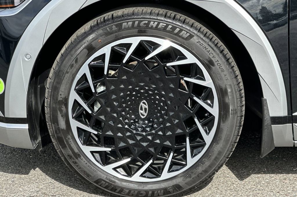 Used 2023 Hyundai Ioniq 5 Limited image 33