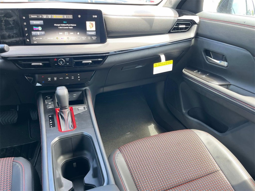 New 2025 Nissan Kicks SR image 15
