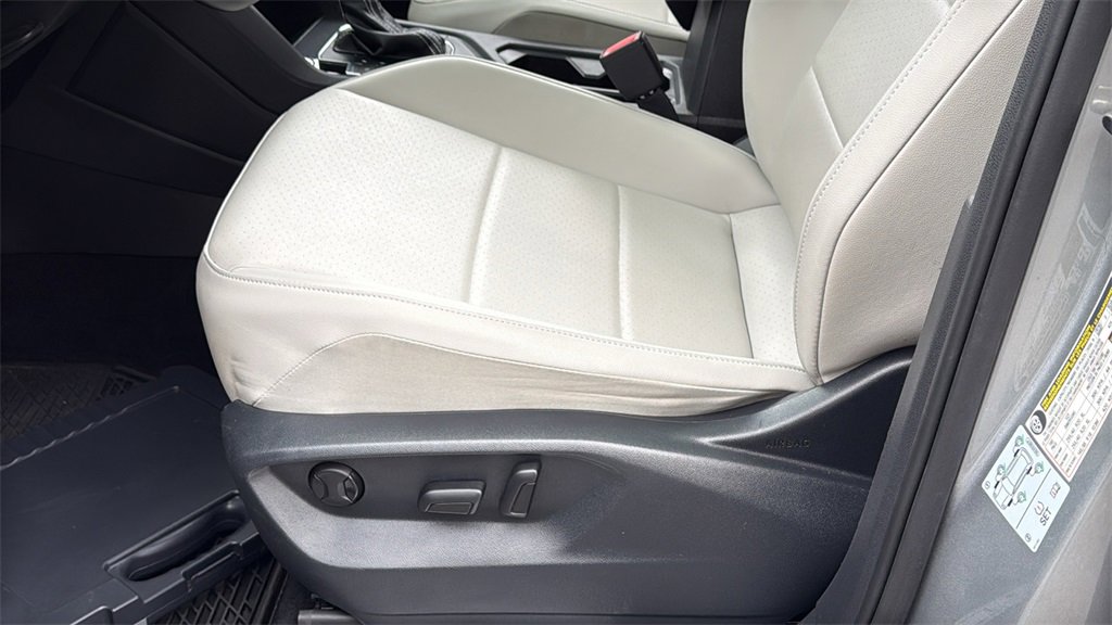 Used 2021 Volkswagen Tiguan SE R-Line image 23