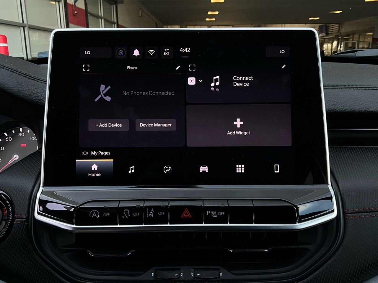 Used 2025 Jeep Compass Trailhawk image 29