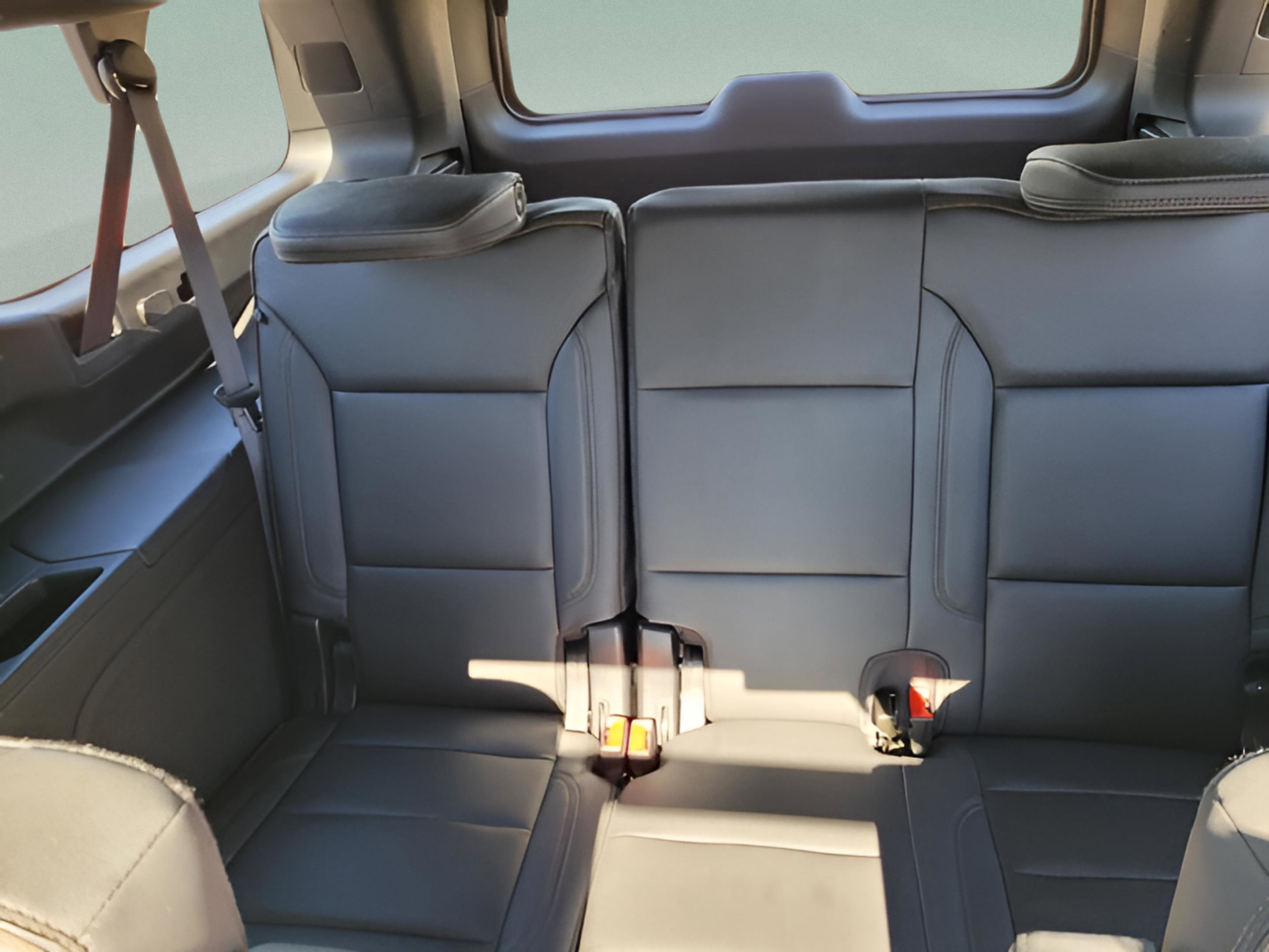 Used 2024 Chevrolet Suburban High Country image 25