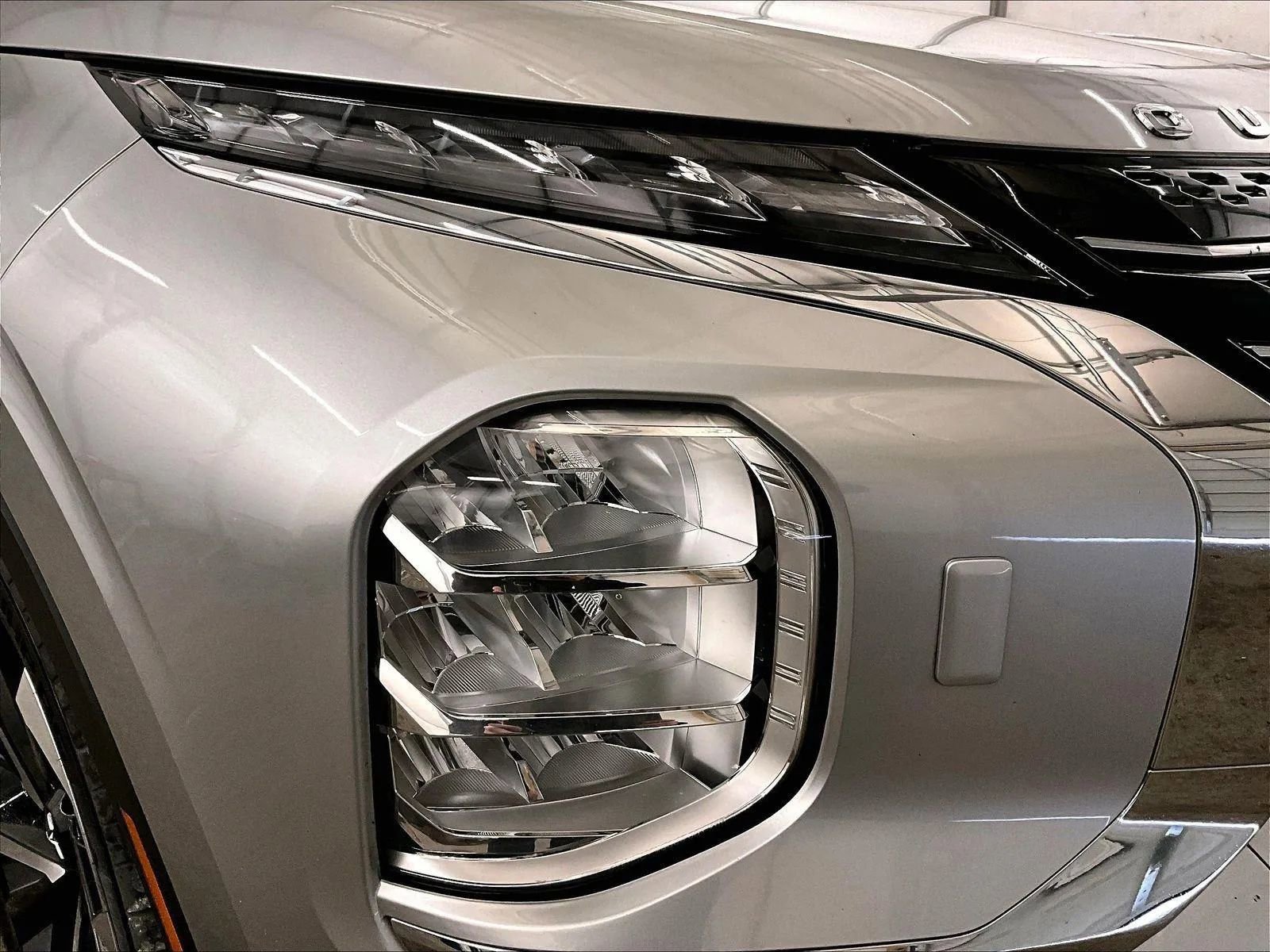Used 2022 Mitsubishi Outlander SE image 27