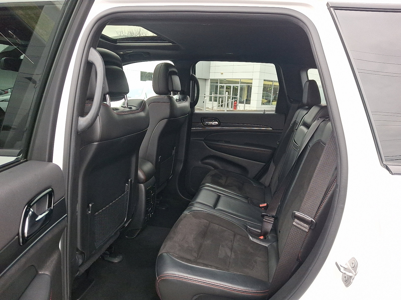 Used 2021 Jeep Grand Cherokee Trailhawk image 10