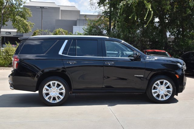 Used 2021 Chevrolet Tahoe High Country w/ Premium Package AWD/4WD image 6