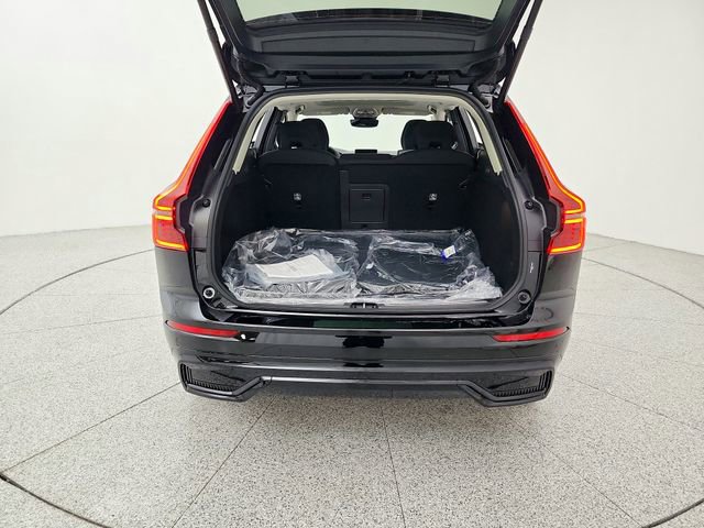 New 2026 Volvo XC60 B5 Plus w/ Climate Package image 19