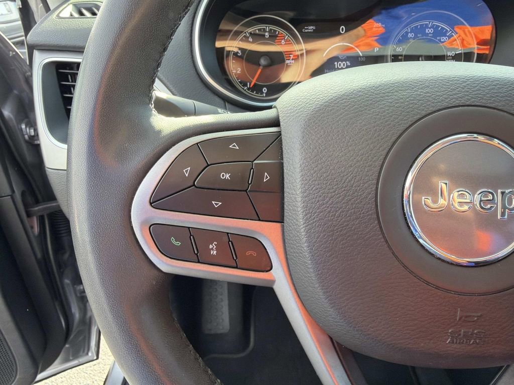 Used 2022 Jeep Cherokee Latitude Lux w/ Sun & Sound Group image 31