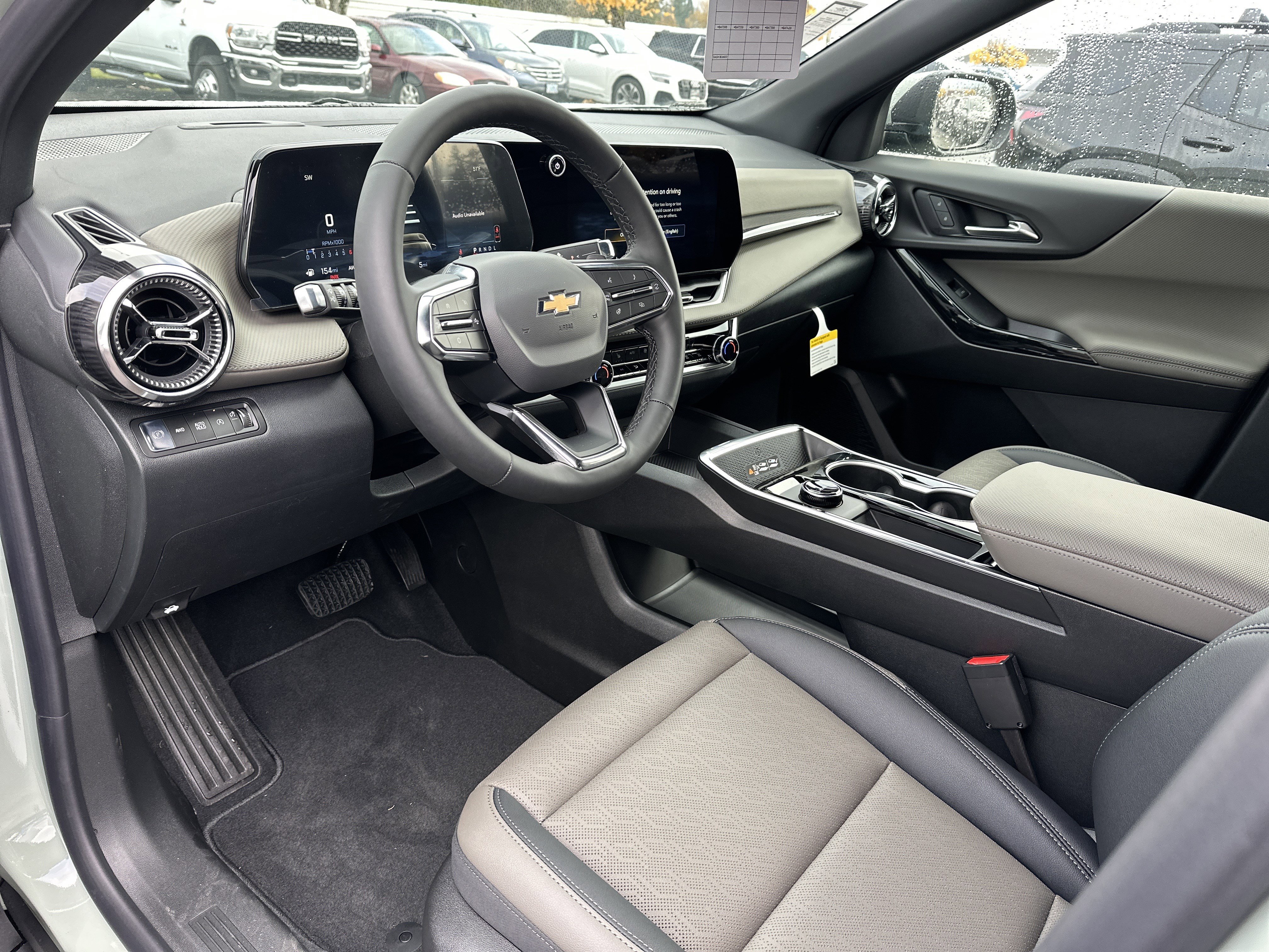 New 2026 Chevrolet Equinox LT w/ Convenience Package II image 9