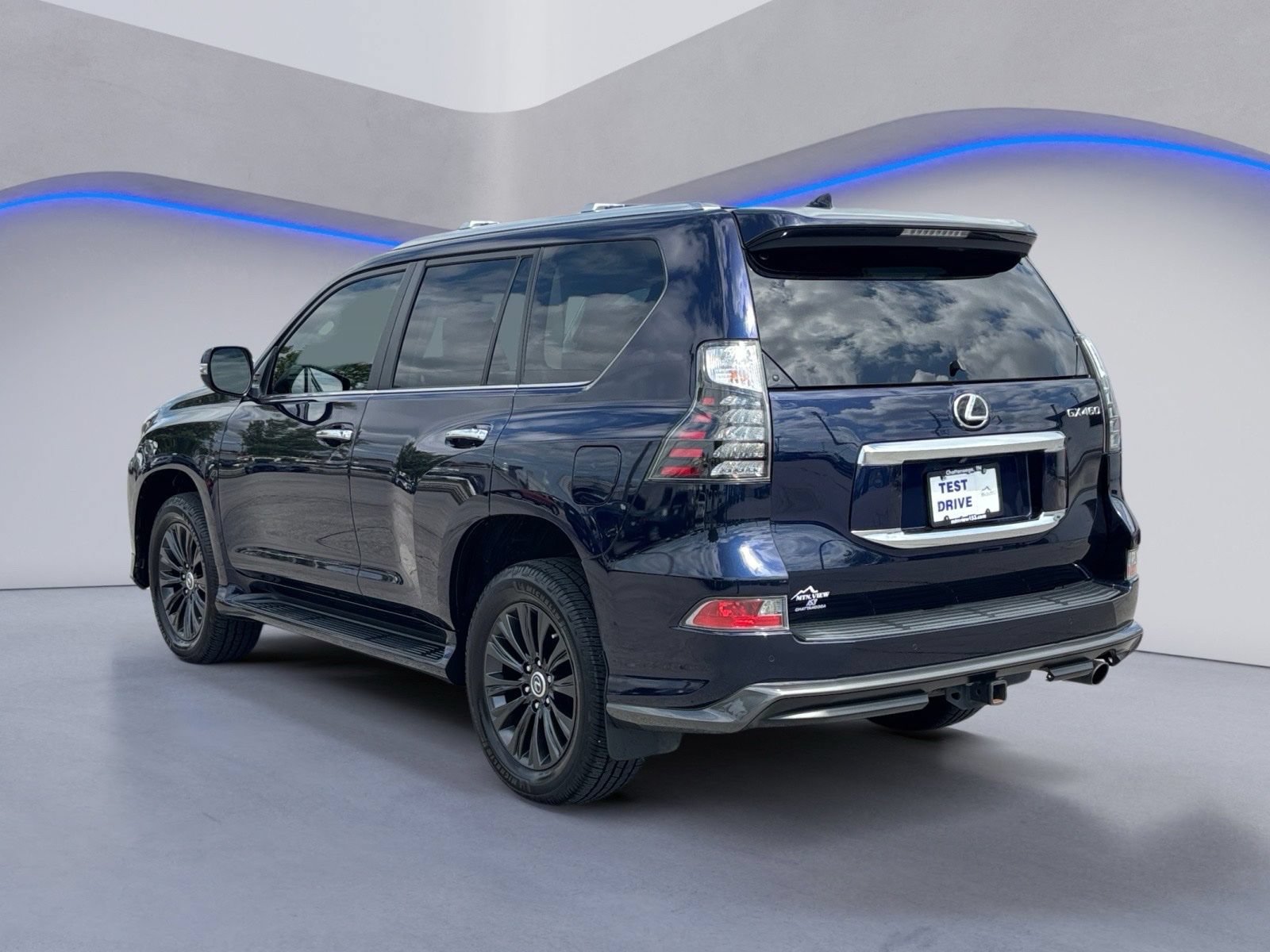 Used 2023 Lexus GX 460 Premium w/ Accessory Package AWD/4WD image 6