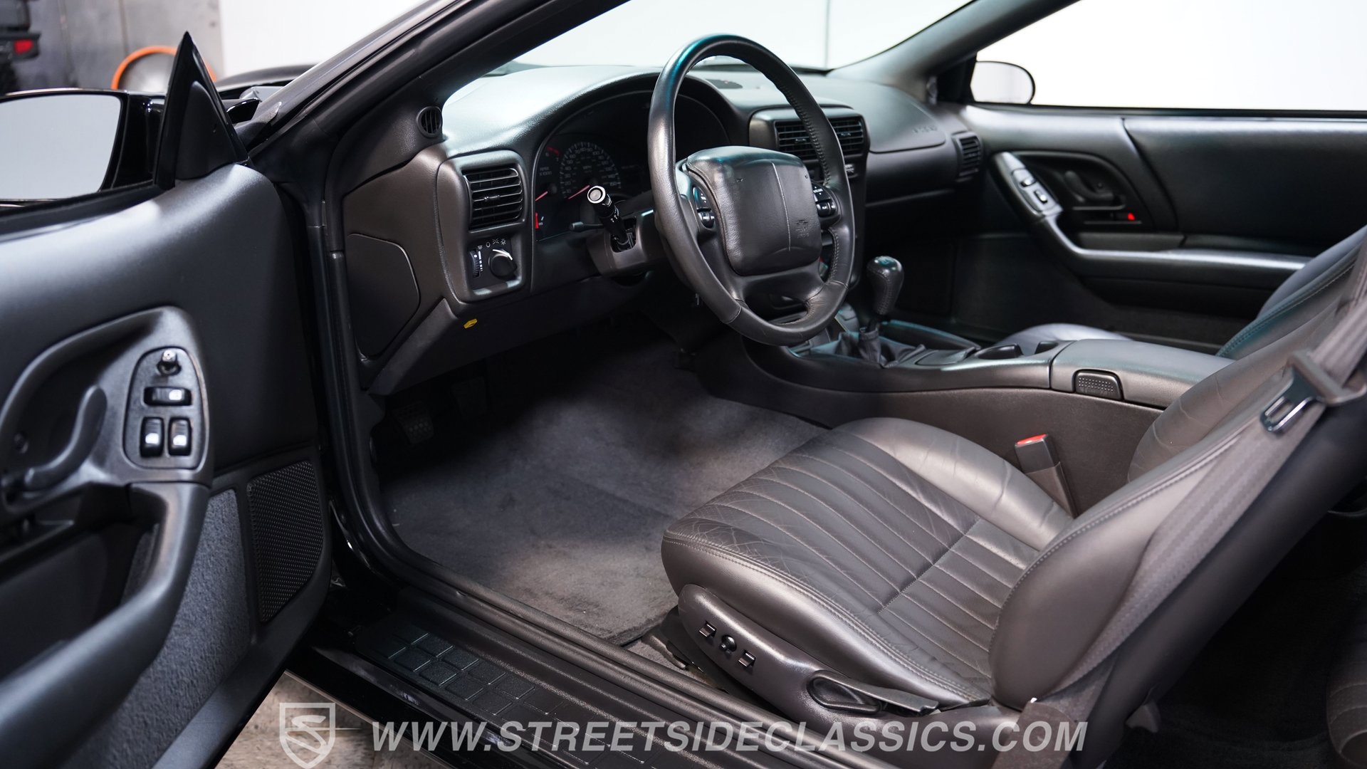 Used 2002 Chevrolet Camaro Z28 w/ SS Performance/Appearance Pkg RWD image 4