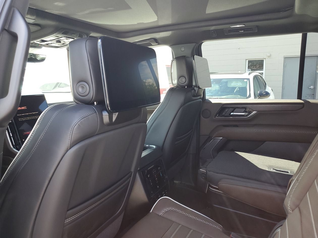 New 2026 GMC Yukon XL Denali Ultimate AWD/4WD image 10