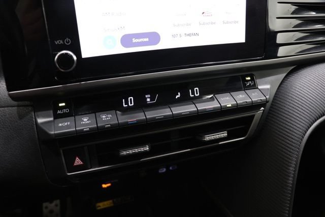 Used 2025 Toyota Camry SE FWD image 26
