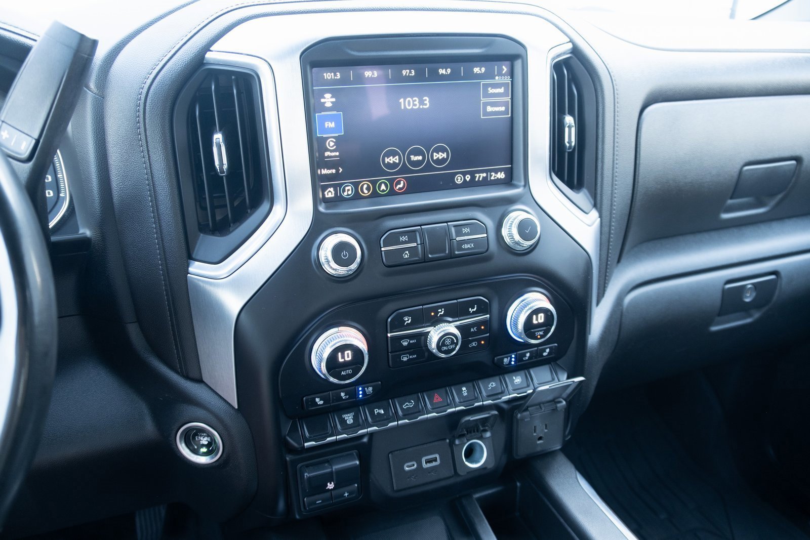 Used 2023 GMC Sierra 3500 SLT w/ SLT Preferred Package image 3